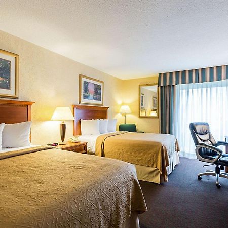 Quality Inn And Conference Center I-80 Grand Island Doniphan Esterno foto