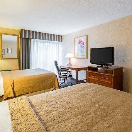 Quality Inn And Conference Center I-80 Grand Island Doniphan Esterno foto