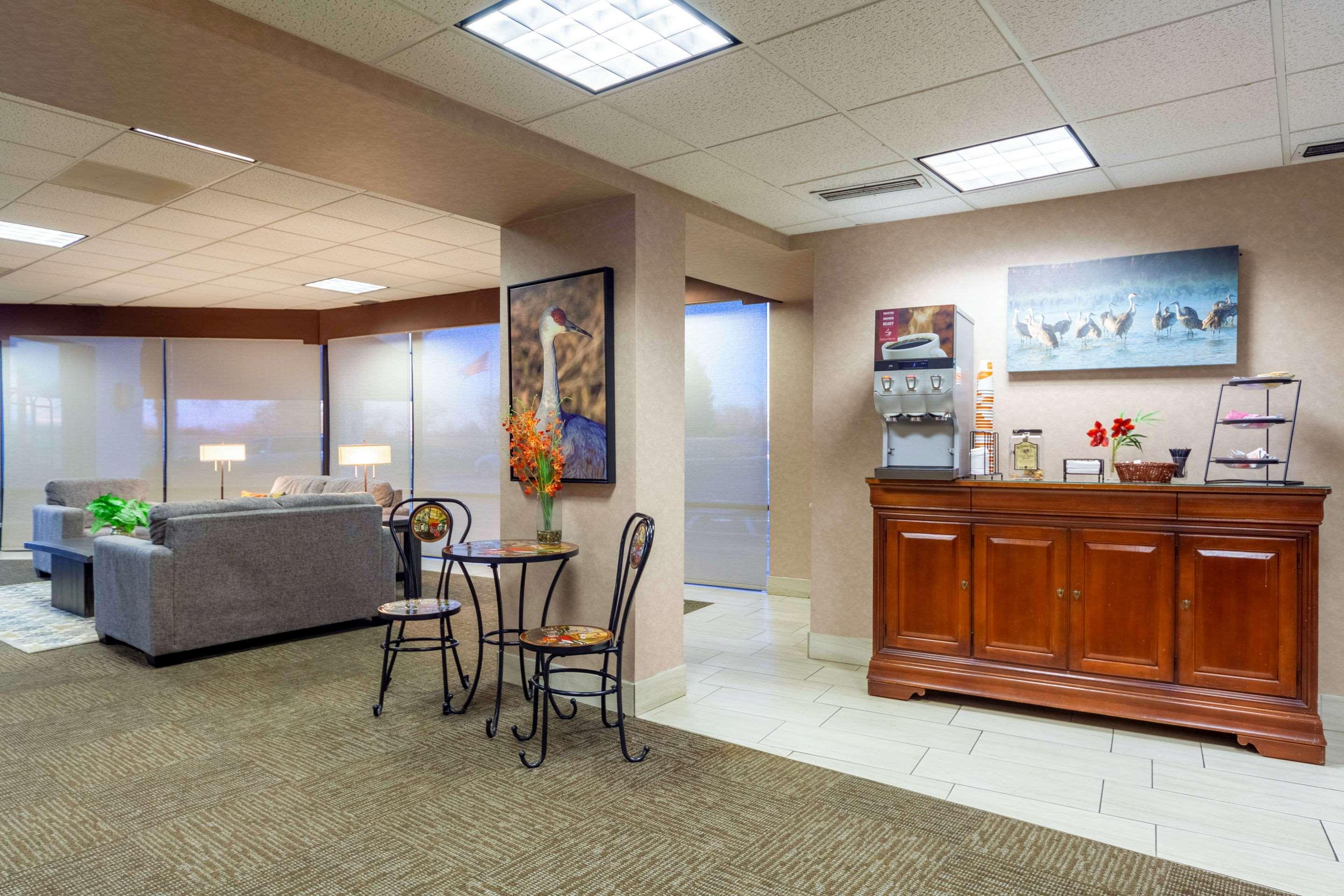 Quality Inn And Conference Center I-80 Grand Island Doniphan Esterno foto