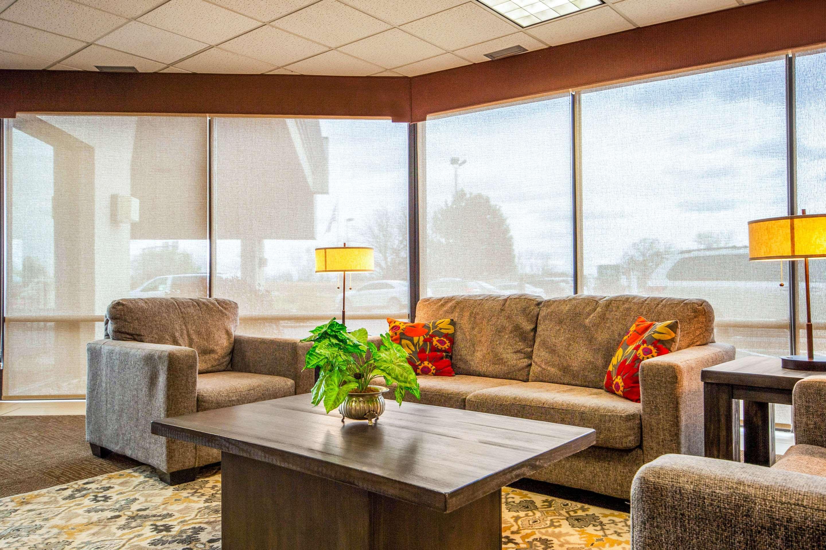 Quality Inn And Conference Center I-80 Grand Island Doniphan Esterno foto