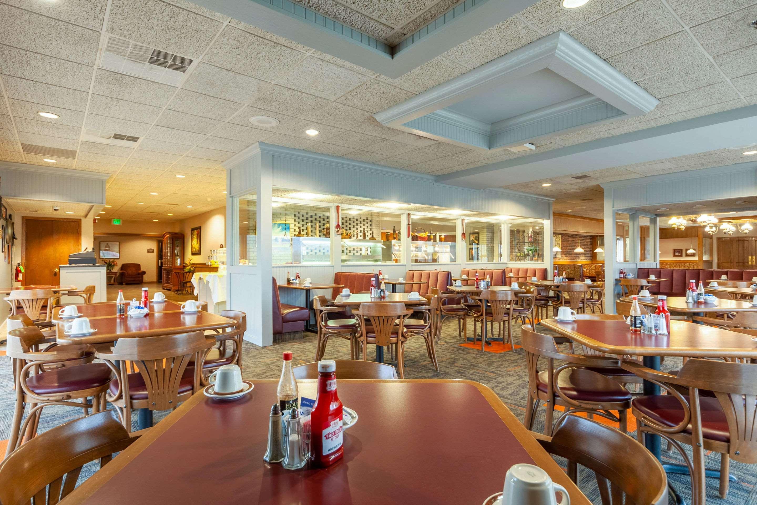 Quality Inn And Conference Center I-80 Grand Island Doniphan Esterno foto