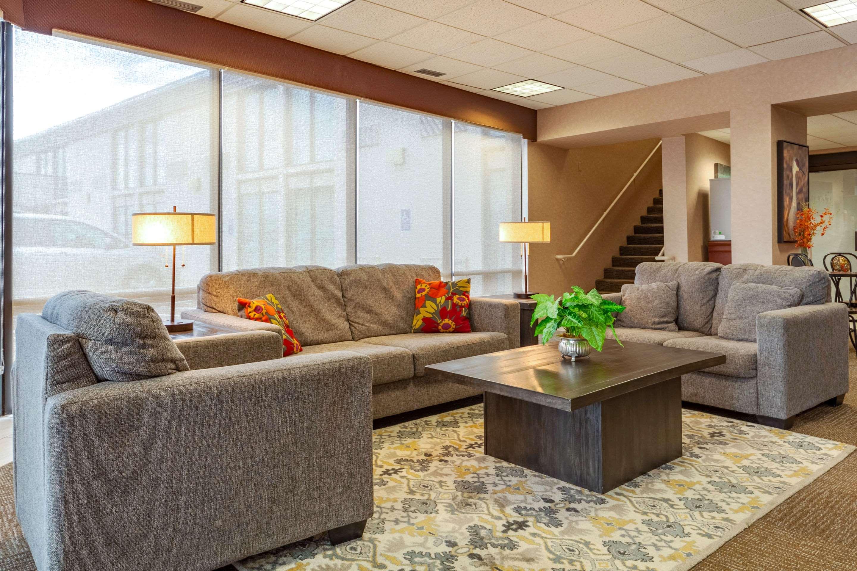Quality Inn And Conference Center I-80 Grand Island Doniphan Esterno foto