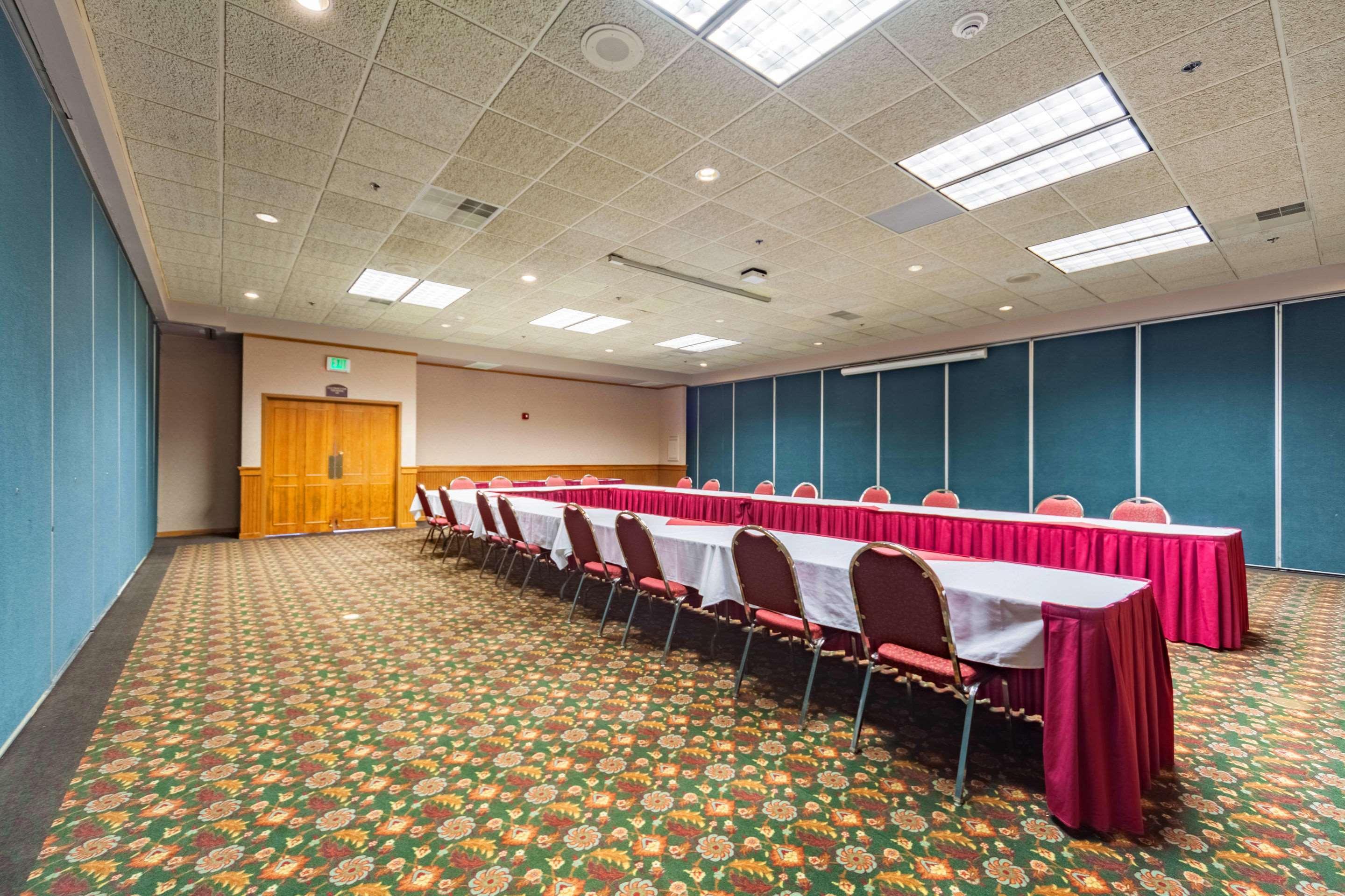 Quality Inn And Conference Center I-80 Grand Island Doniphan Esterno foto