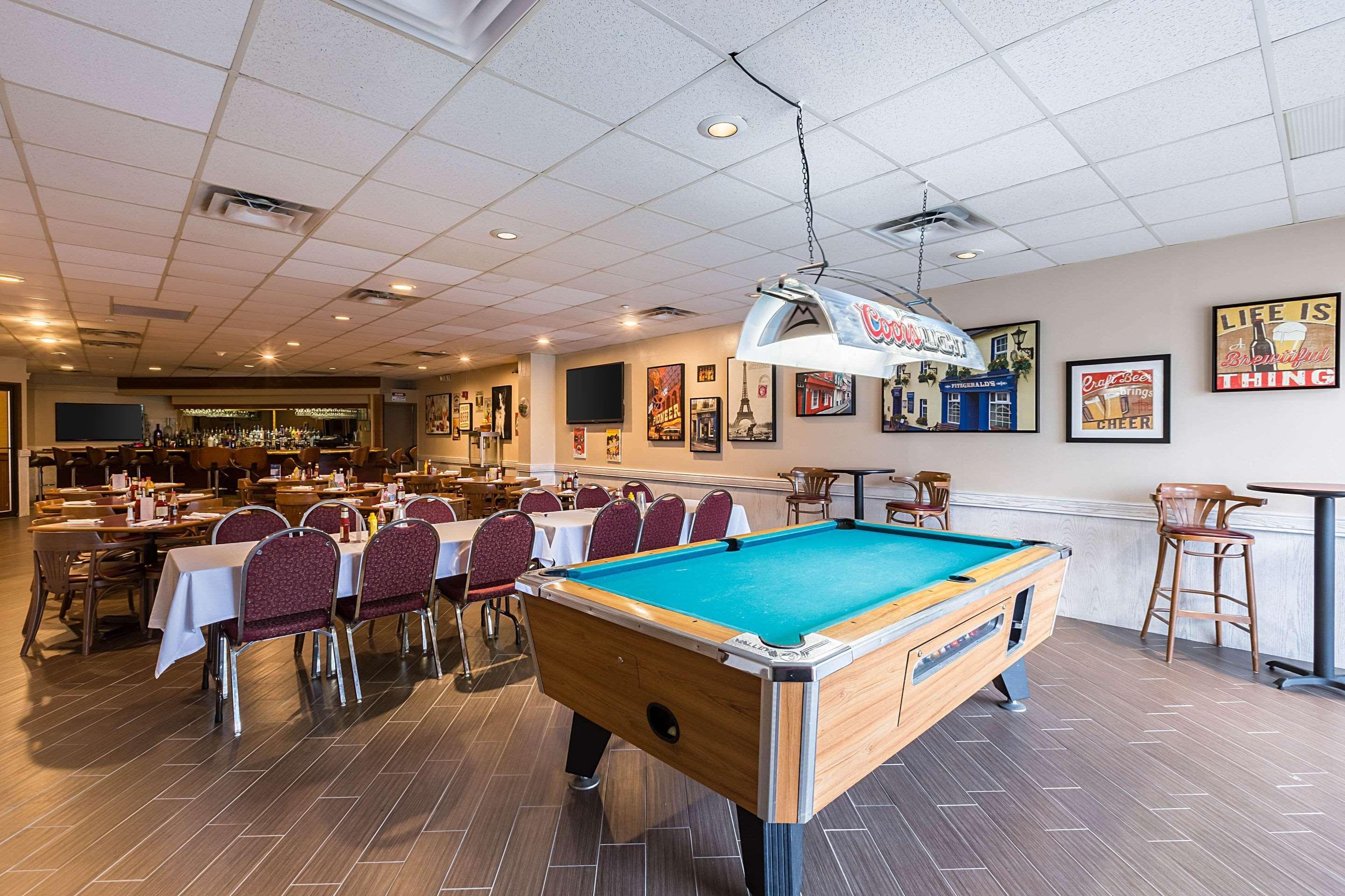 Quality Inn And Conference Center I-80 Grand Island Doniphan Esterno foto