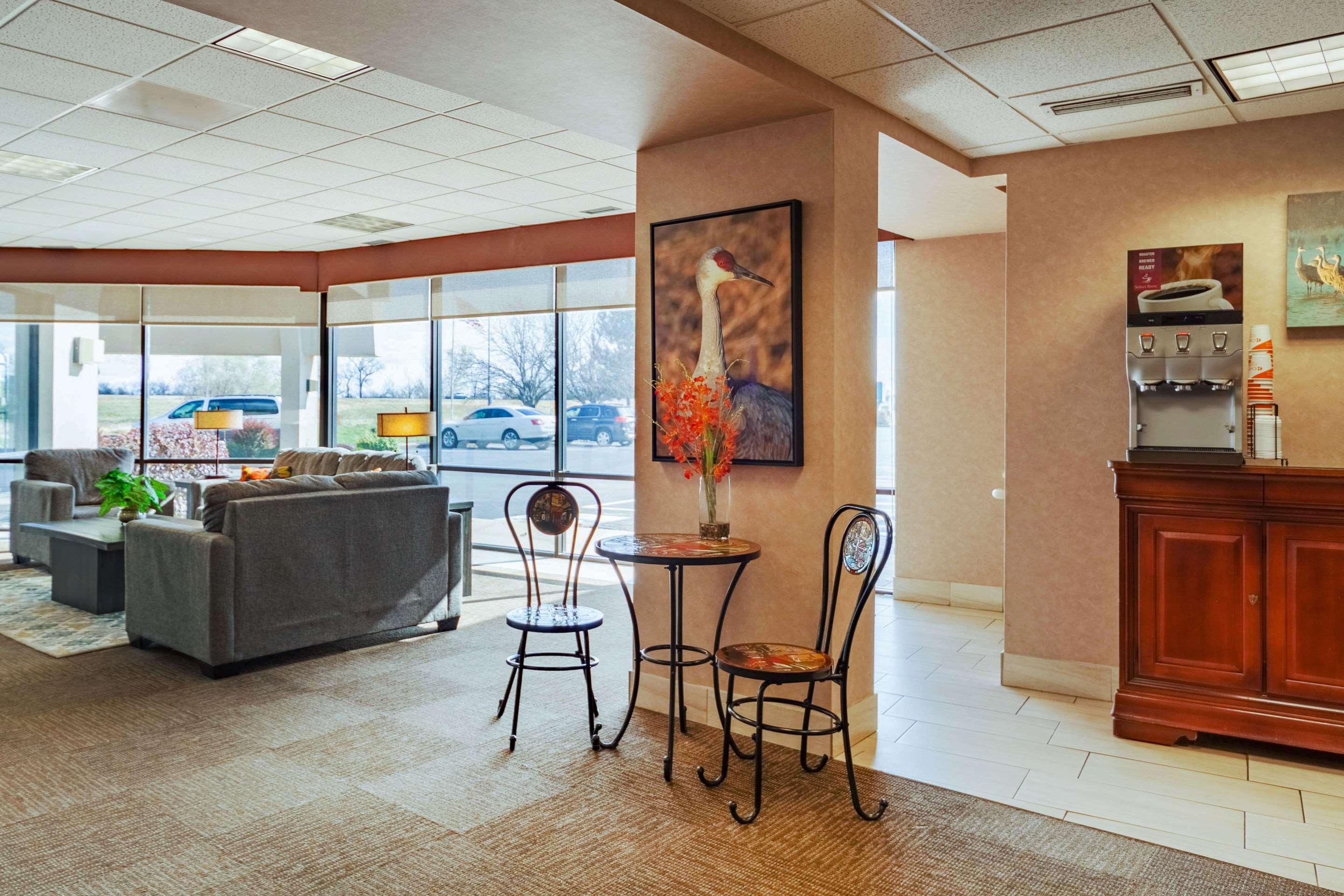 Quality Inn And Conference Center I-80 Grand Island Doniphan Esterno foto