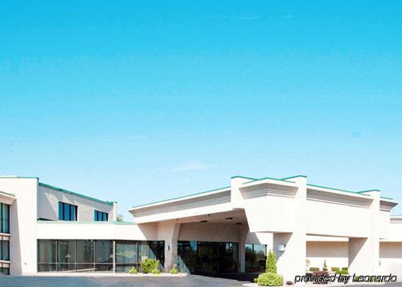 Quality Inn And Conference Center I-80 Grand Island Doniphan Esterno foto